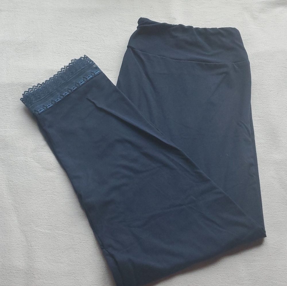 Elegant Navy Leggings